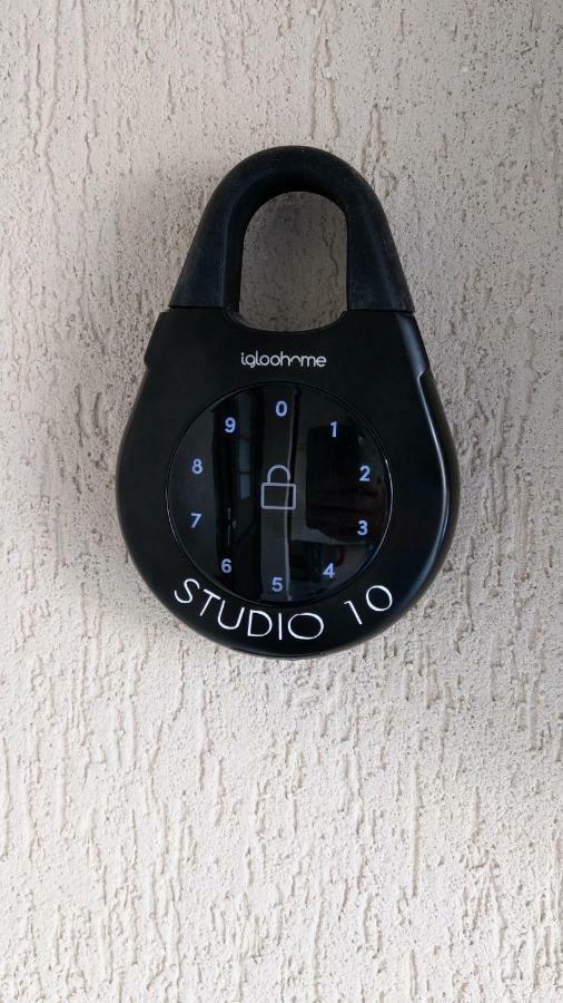 Studio 10 بوستين المظهر الخارجي الصورة